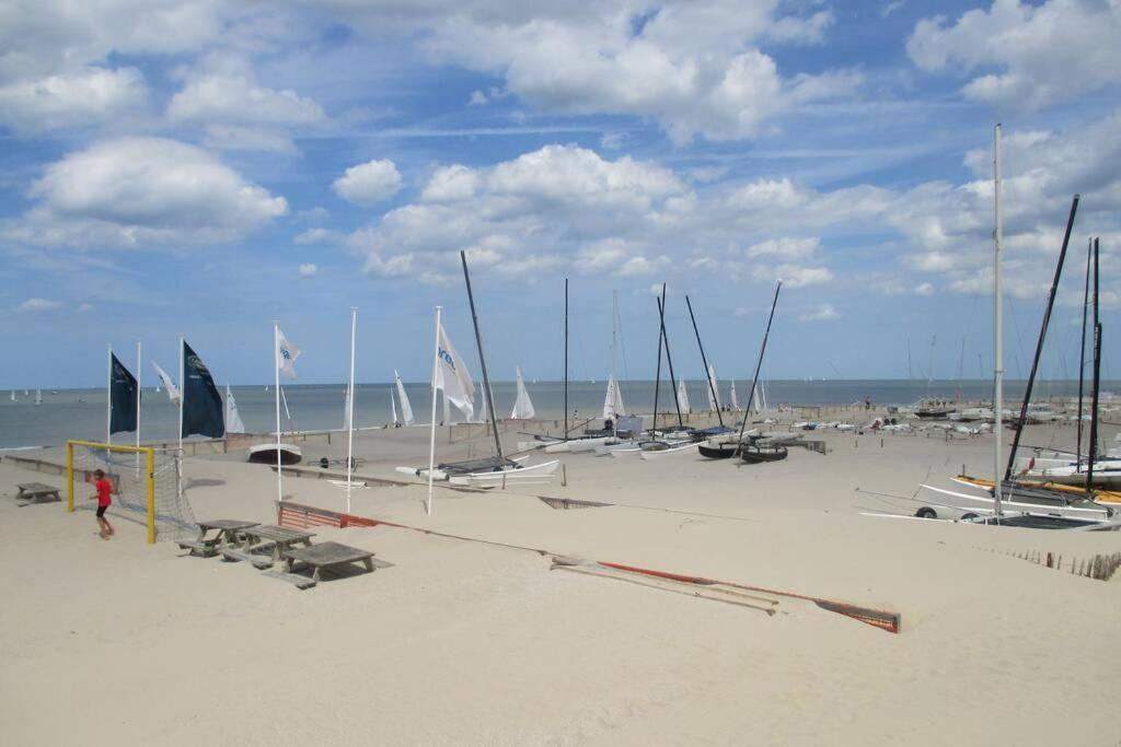 Appartement Residentie Astrid Met Private Parking Bredene Luaran gambar