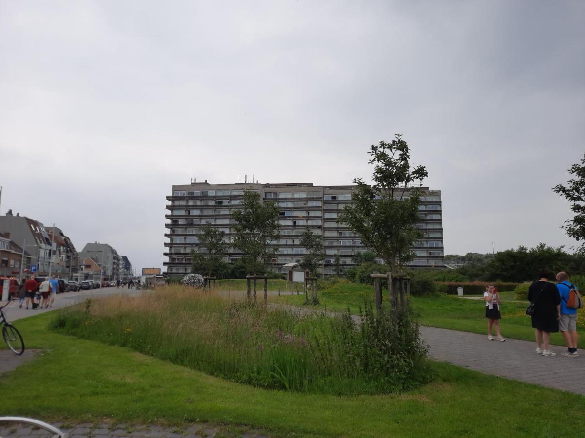 Appartement Residentie Astrid Met Private Parking Bredene Luaran gambar